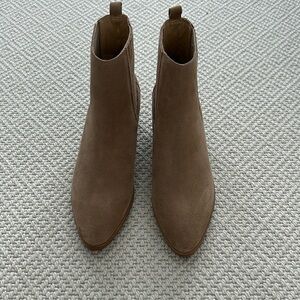 Nine West suede beige booties in size 6.